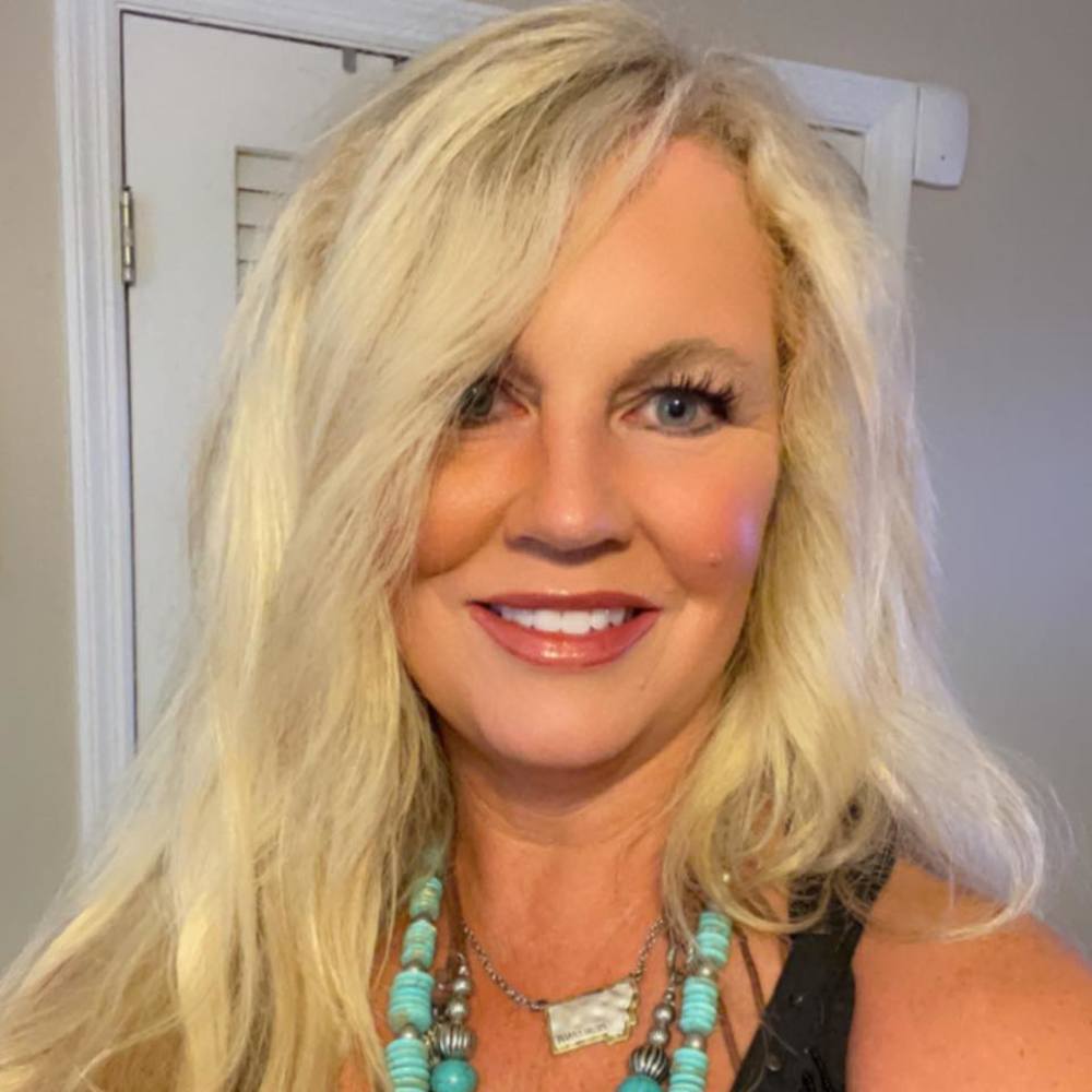 Meet your Posher, Jennifer